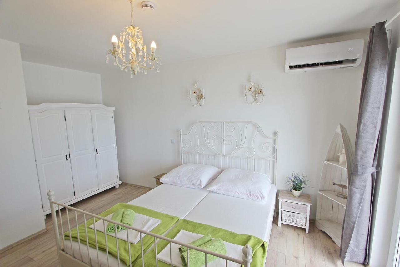 Villa Danica Murter Betina  Exterior foto